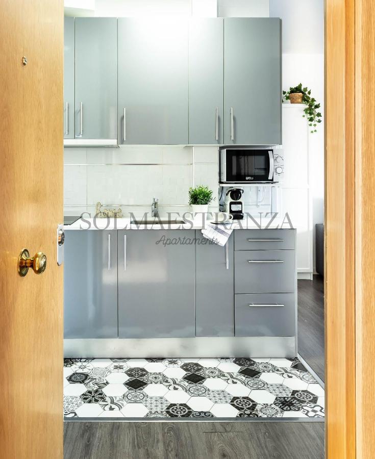 Atarazanas Apartment By Sol Maestranza Malaga Ngoại thất bức ảnh