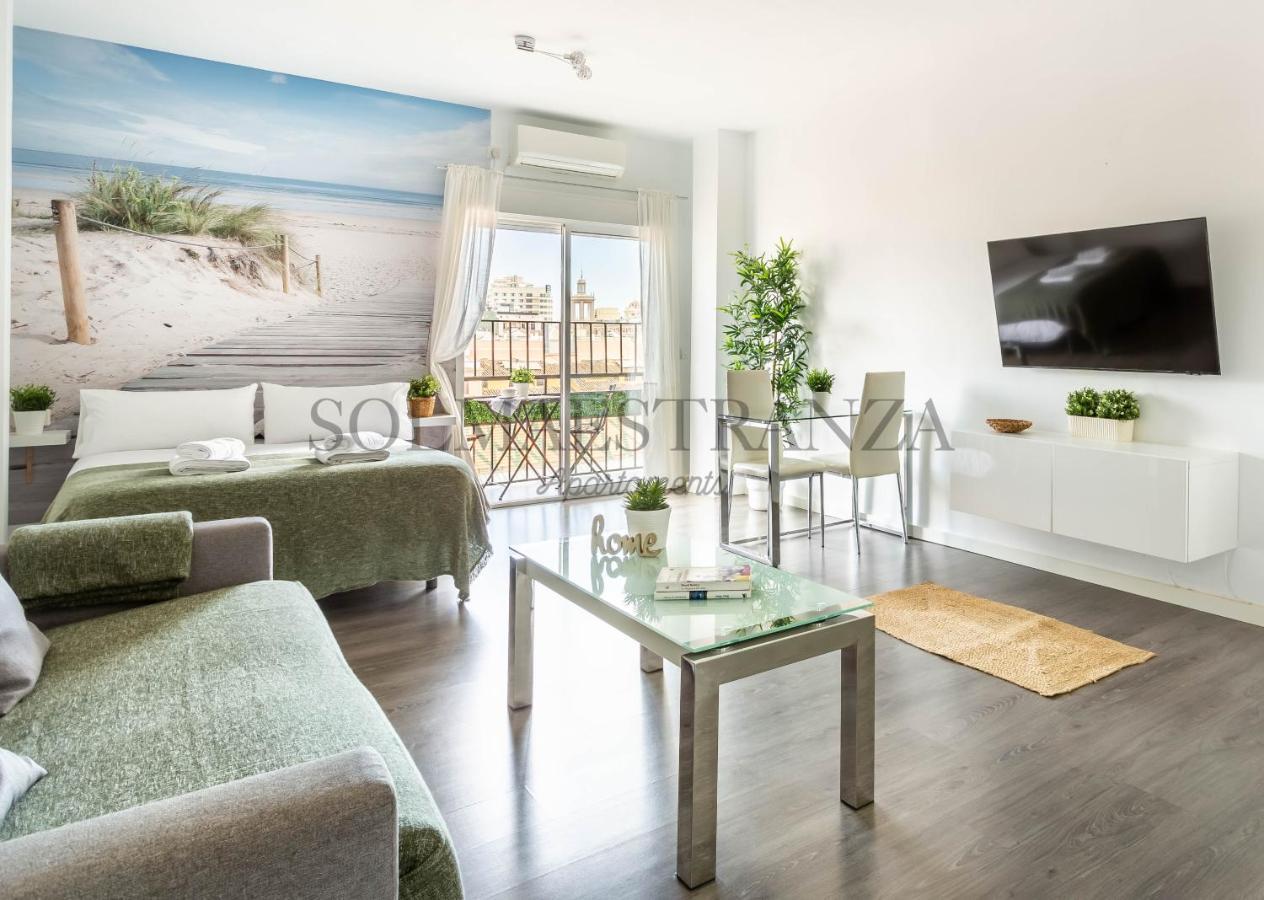 Atarazanas Apartment By Sol Maestranza Malaga Ngoại thất bức ảnh
