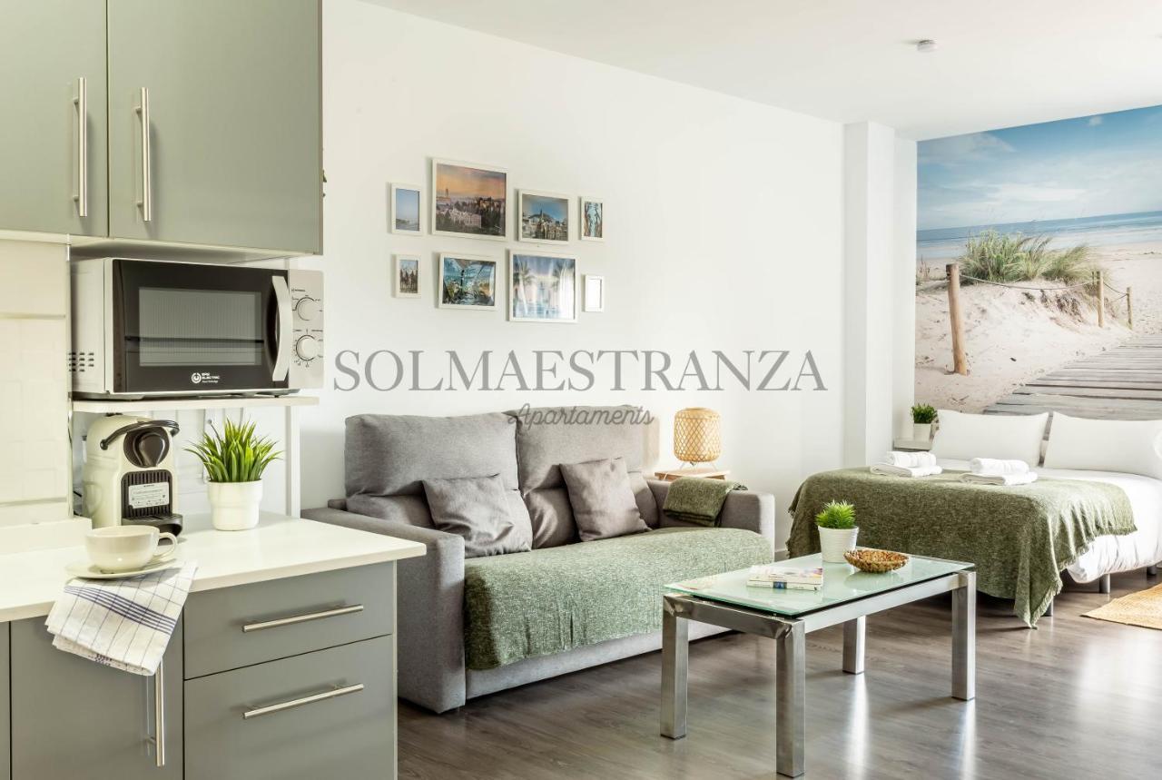 Atarazanas Apartment By Sol Maestranza Malaga Ngoại thất bức ảnh