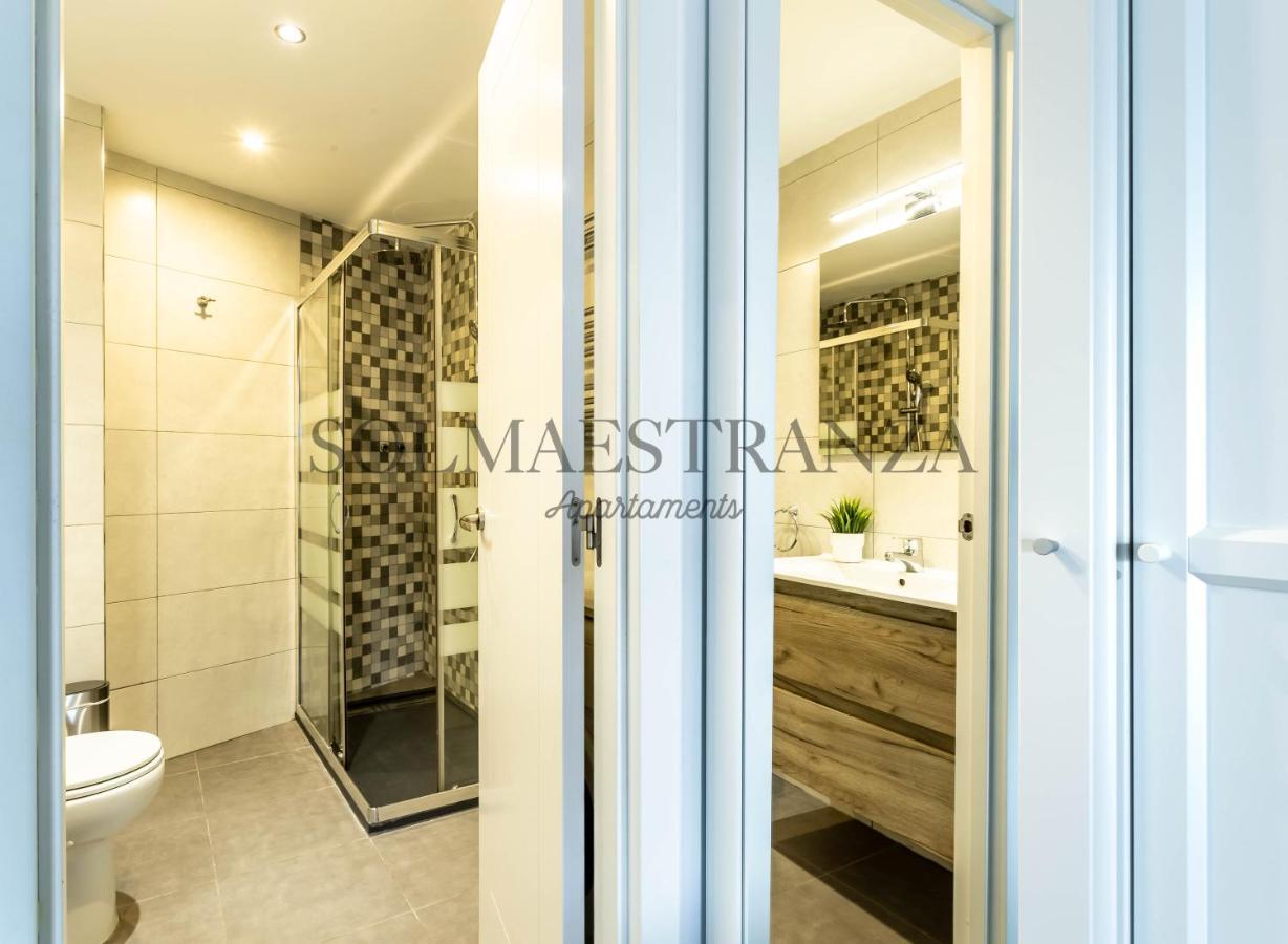 Atarazanas Apartment By Sol Maestranza Malaga Ngoại thất bức ảnh